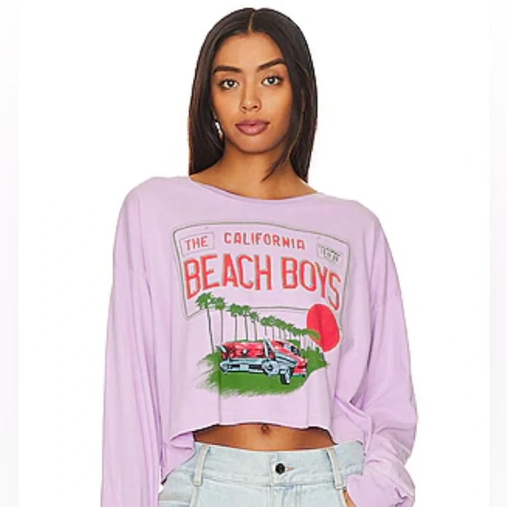 Daydreamer THE BEACH BOYS License Plate Crop Long Sleeve Purple Size Small - Picture 2 of 7